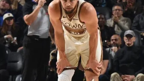 中东战场风云起：阿联酋超激战正酣，主队优势明显，客队挑战重重！