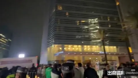 穆里奇九球直播电脑版：拉齐奥之旅助力我飞速成长，独立自主是关键要素